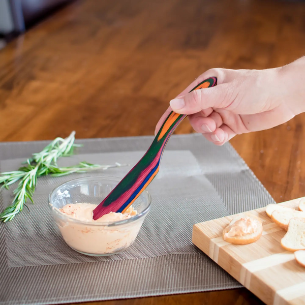 8" Rainbow Pakka Spreader