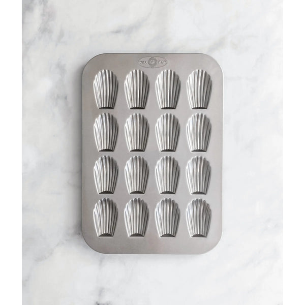 Madeleine Pan - 16 Cavity