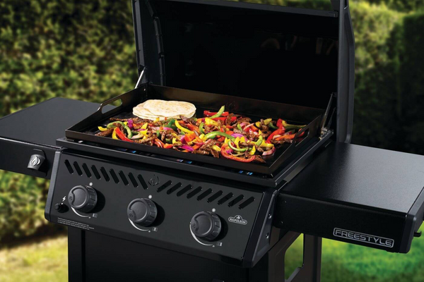 Freestyle™ 24 Inch Pre-seasoned Non-Stick Griddle - Propane or Natural Gas