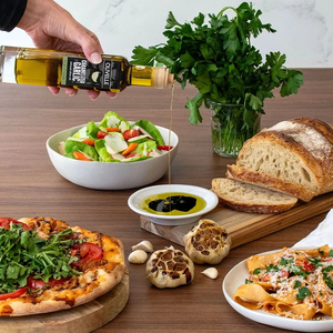Caramelized Garlic Infused Olive Oil by Olivelle