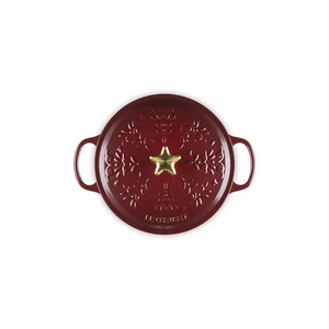 Noël Collection Holiday Tree Signature Round Dutch Oven (4.5QT) with Gold Star Knob by Le Creuset