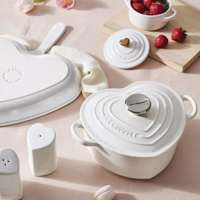 Le Creuset Traditional Heart Cocotte 2 Qt. Shiny White