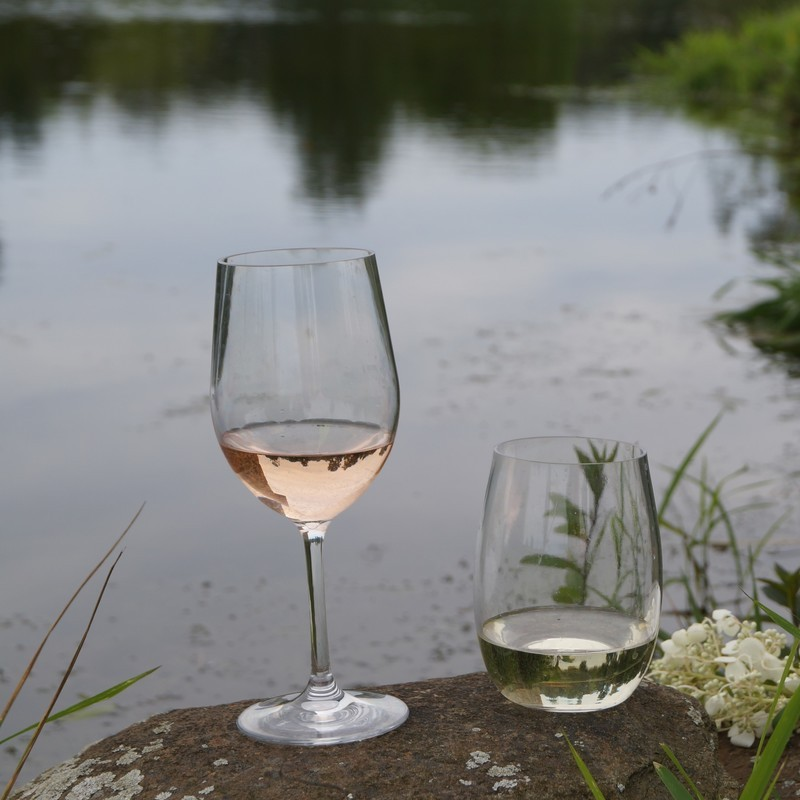 Outside White Wine 12oz