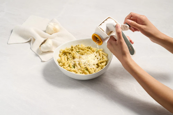 Zyliss Restaurant-Style Hand-Cranked Cheese Grater Fine Steel Blade