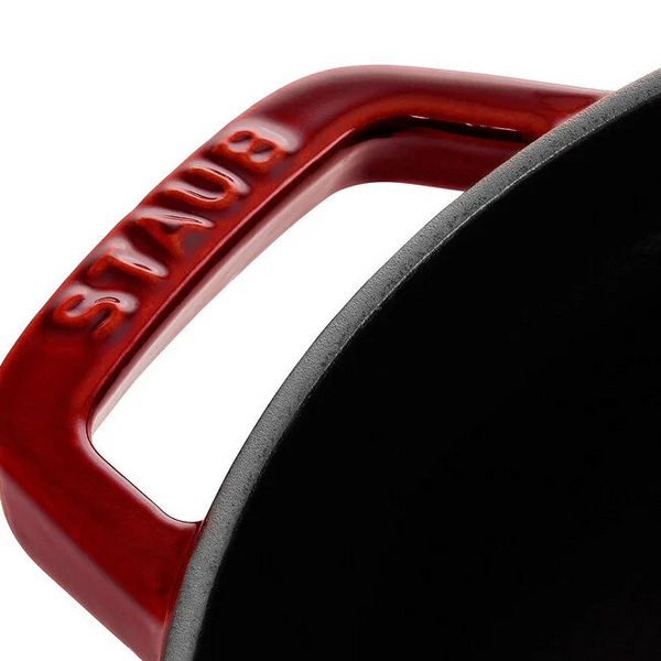 Staub 5.5-qt Round Dutch Oven - Grenadine