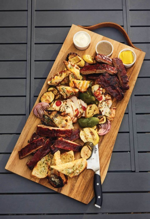 Charcuterie Board w/ Three Ramekins