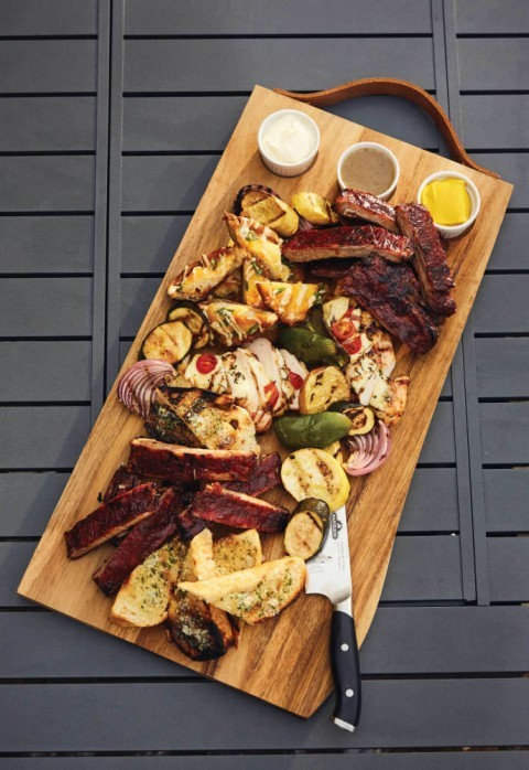 Charcuterie Board w/ Three Ramekins