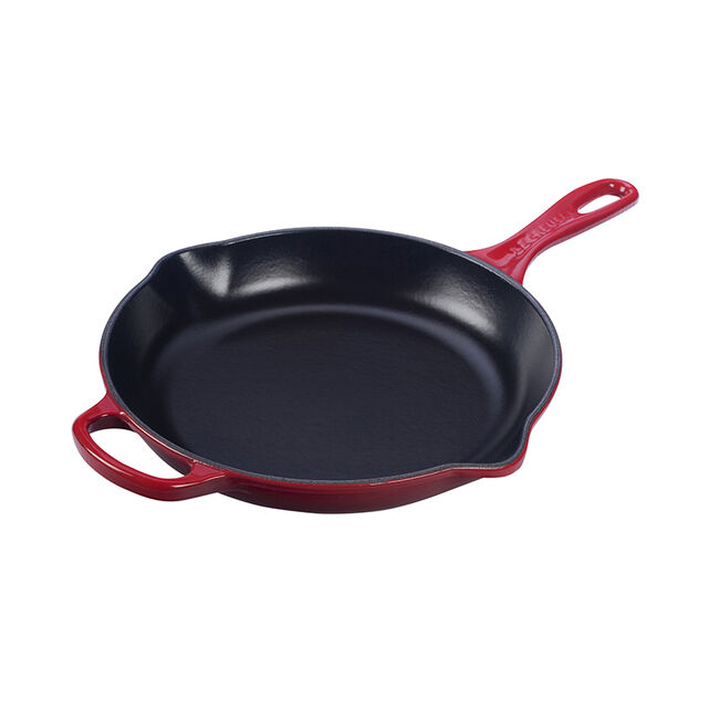Le Creuset, Cerise, 10.25" (1.75qt.), Signature Round Skillet