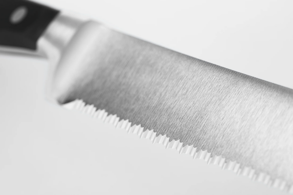 Classic 9" Double-Serrated Bread Knife