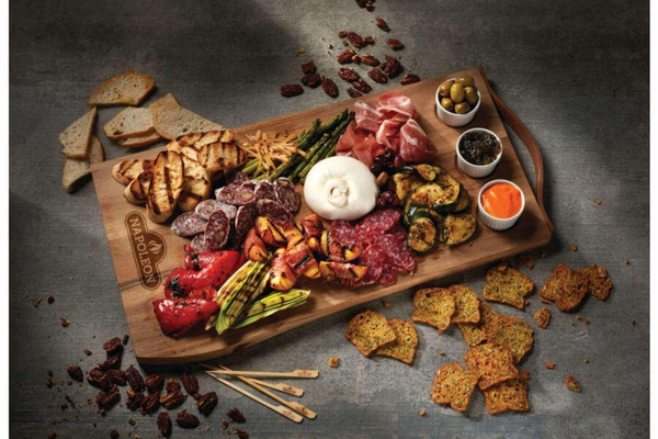 Charcuterie Board w/ Three Ramekins