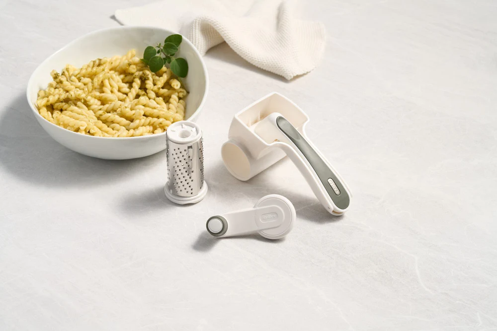 Zyliss Restaurant-Style Hand-Cranked Cheese Grater Fine Steel Blade