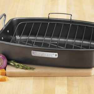 Roasting And Lasagna Pans 17" x 13" Nonstick Roaster with V-Rack Cuisinart