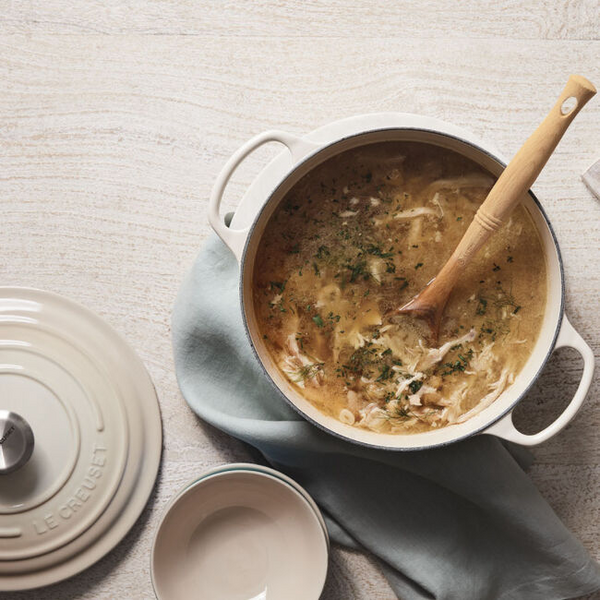 Le Creuset, Meringue, 5.5qt., Signature Round Dutch Oven