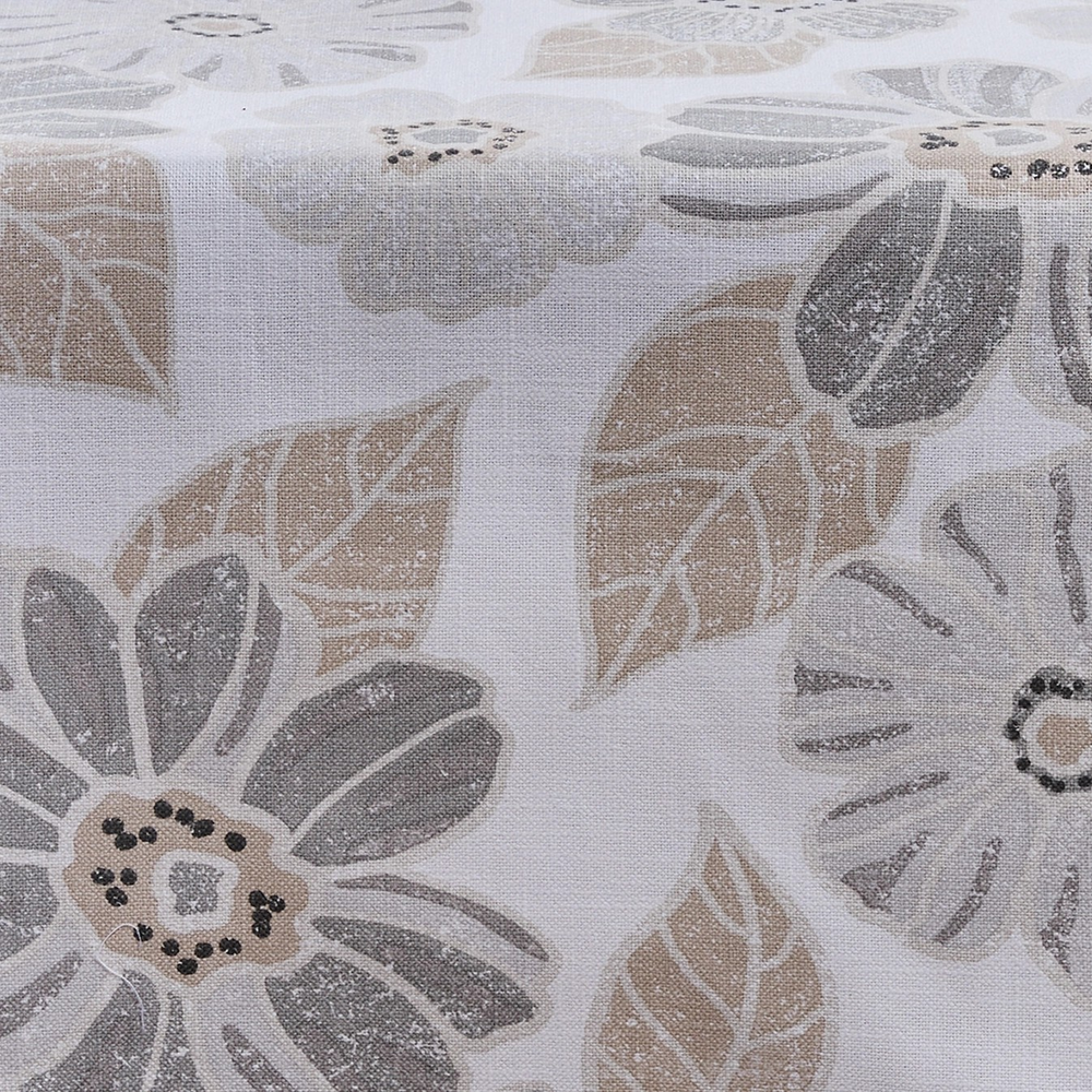 Petals Table Runner 72" L