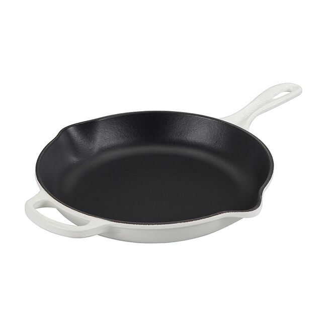 Le Creuset, White, 10.25" (1.75qt.), Signature Round Skillet