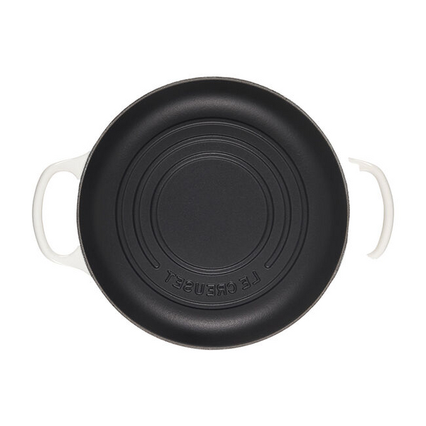 Le Creuset, White, 9.5" (1.75qt.), Signature Bread Oven