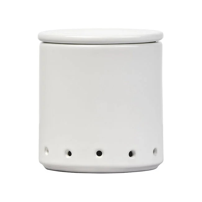 Signature Garlic Keeper Le Creuset