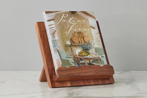 Artisan Scalloped Cookbook Stand